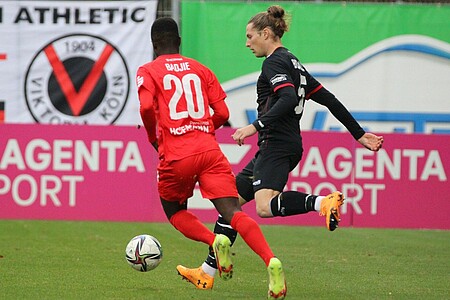 Liga3 SP17 28.11.2021 FC Viktoria Köln - Halle